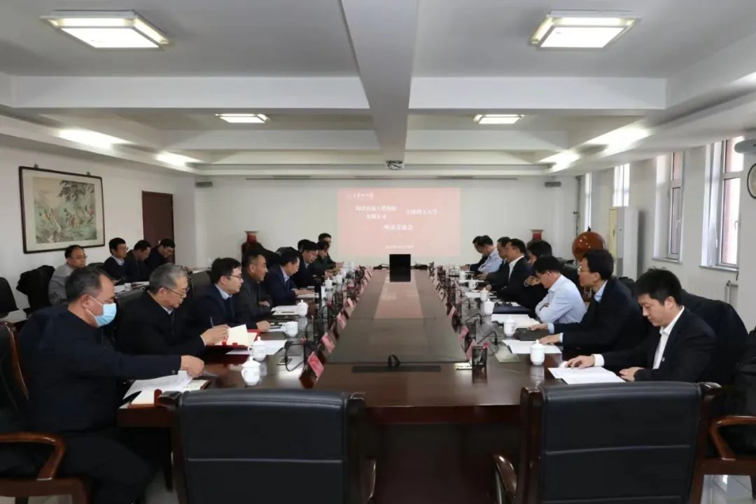 海洋石油工程股份有限公司党委书记、董事长王章领一行来校调研交流
